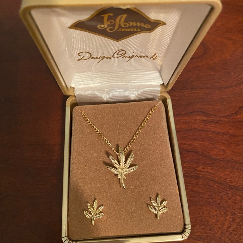 Gold Leaf Necklace and Earring Set